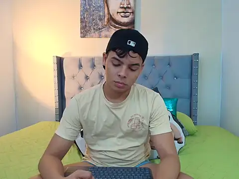 stewart mateo  online show from 10-04-25, 01:58