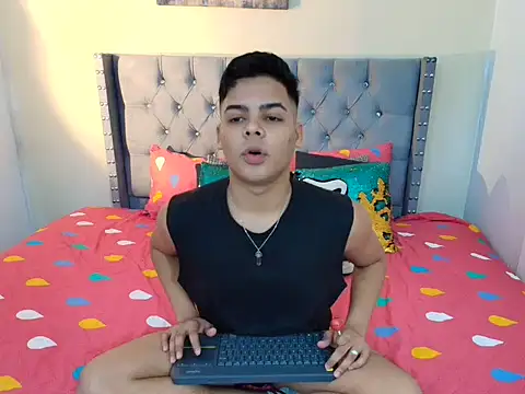 stewart mateo  online show from 10-15-25, 02:01