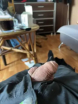 Snapshot of Darekjapa chatting on 09-17-25, 12:07 Darekjapa online show from 09-17-25, 12:07