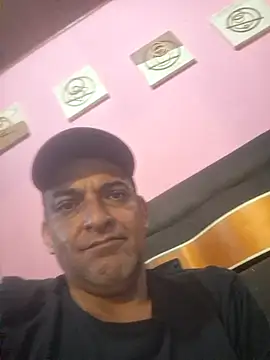 GustavoBtu online show from 10-15-25, 11:27