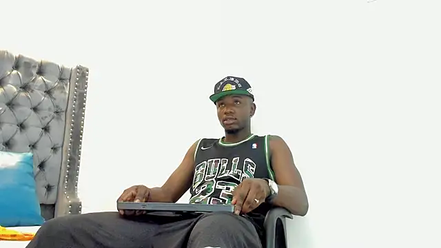 DOUGLAS 099 online show from 09-25-25, 01:04