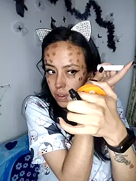 Queen Ashly online show from 10-28-25, 01:53