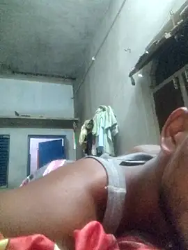 Snapshot of yours_boyyy chatting on 09-16-25, 06:20 yours boyyy online show from 09-16-25, 06:20