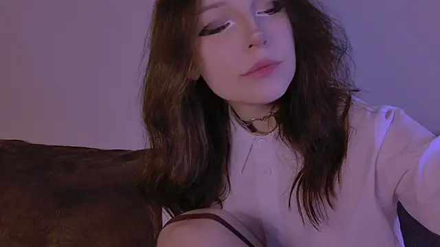 claire bennett online show from 04-21-26, 02:51