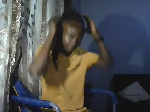 Snapshot of Nykho17 chatting on 10-19-25, 06:19 Nykho17 online show from 10-19-25, 06:19