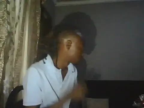 Snapshot of Nykho17 chatting on 10-24-25, 09:33 Nykho17 online show from 10-24-25, 09:33