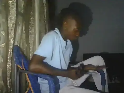 Snapshot of Nykho17 chatting on 10-25-25, 11:54 Nykho17 online show from 10-25-25, 11:54