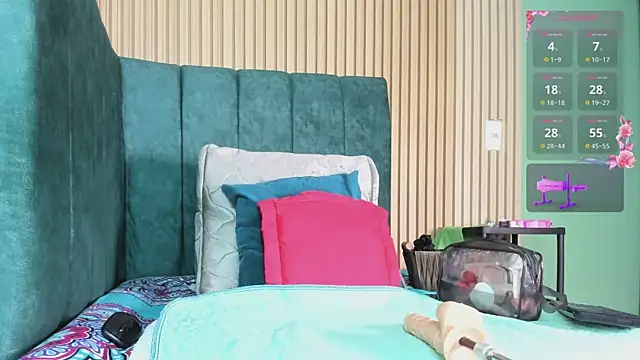 Snapshot of EvelynFoxx- chatting on 02-17-26, 07:09 EvelynFoxx- online show from 02-17-26, 07:09