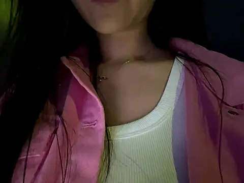 Snapshot of yuer2563 chatting on 10-07-25, 06:43 yuer2563 online show from 10-07-25, 06:43