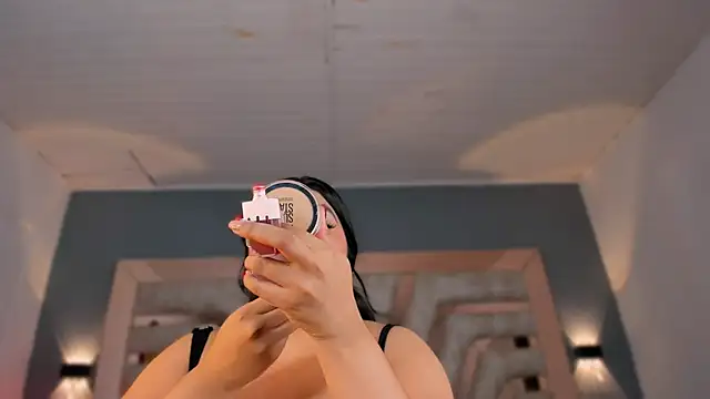 Snapshot of BellaBoobs_ chatting on 10-25-25, 08:03 BellaBoobs online show from 10-25-25, 08:03