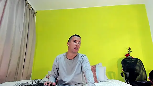 Celesteyorucso online show from 09-18-25, 06:54