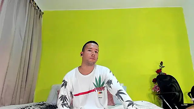 Celesteyorucso online show from 09-20-25, 04:41