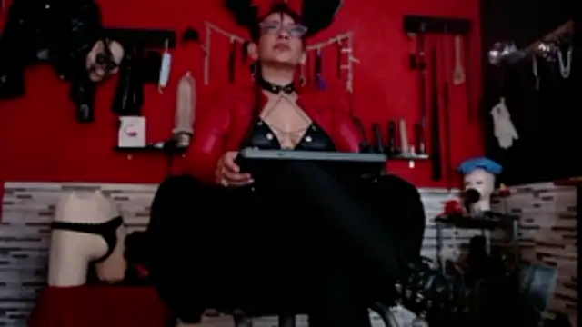 Miss Mirandaa online show from 10-21-25, 11:16