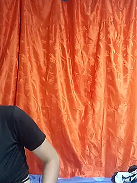 nezuko-uwu online show from 10-25-25, 11:43