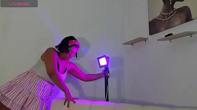 Gabrielaa Miller  online show from 09-27-25, 07:30