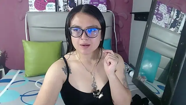 Snapshot of Cailing_Zu chatting on 09-14-25, 07:24 Cailing Zu online show from 09-14-25, 07:24