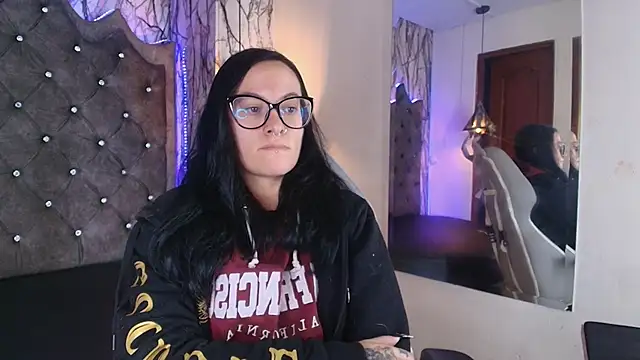 Zami Escobar of online show from 11-17-25, 06:03