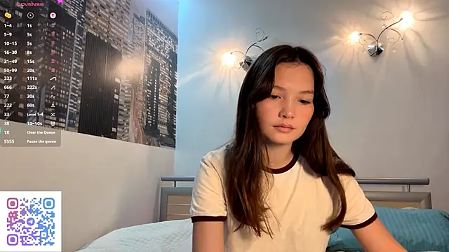 KiraVelvet online show from 09-27-25, 08:08