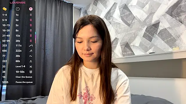 KiraVelvet online show from 10-11-25, 11:31