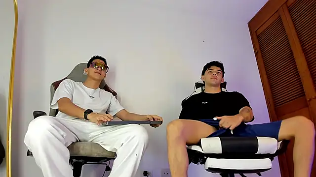 sotooliver3 online show from 03-07-26, 02:52