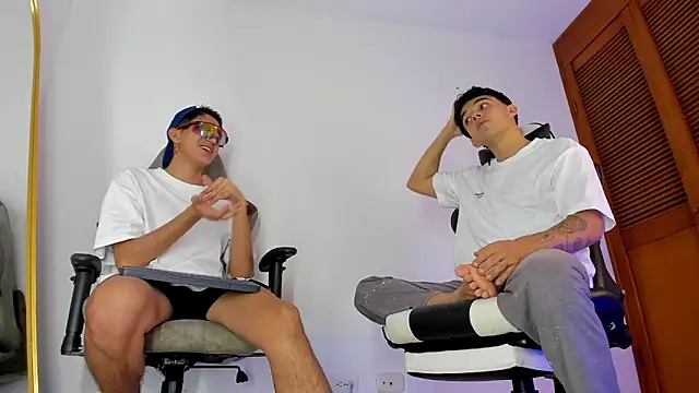 sotooliver3 online show from 03-10-26, 08:25