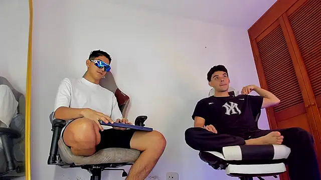 sotooliver3 online show from 03-22-26, 09:07