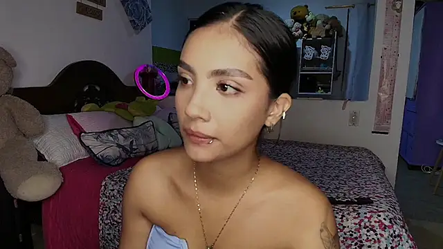 mia yireth online show from 09-22-25, 01:18