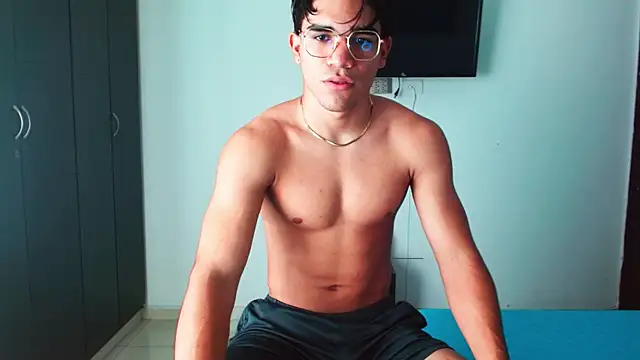 Snapshot of babysebasxxx chatting on 10-31-25, 06:53 babysebasxxx online show from 10-31-25, 06:53