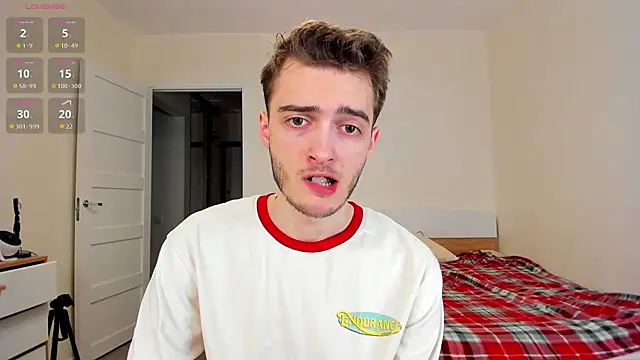 Snapshot of spider____man chatting on 03-26-26, 12:55 spider man online show from 03-26-26, 12:55