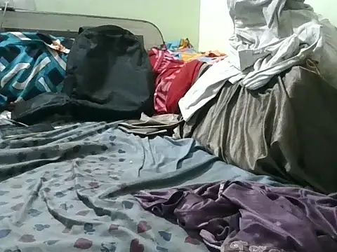 Roshani hoty online show from 04-16-26, 05:14