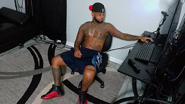 SLANGONDEMHOES online show from 11-14-25, 07:23