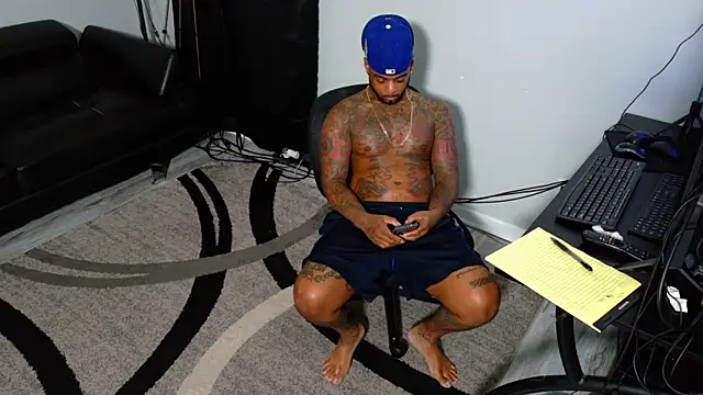 SLANGONDEMHOES online show from 11-24-25, 06:07