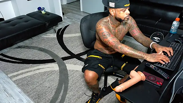 SLANGONDEMHOES online show from 12-16-25, 01:38