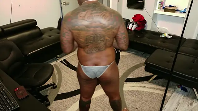 SLANGONDEMHOES online show from 06-20-26, 04:43