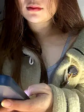 Hinne07 online show from 12-20-25, 01:12