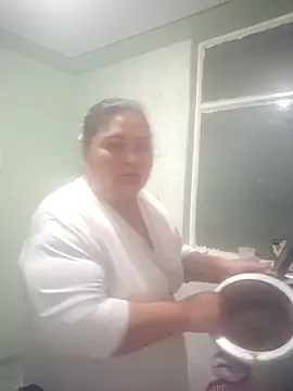 Snapshot of curvy_diva_ chatting on 09-19-25, 01:07 curvy diva online show from 09-19-25, 01:07