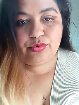 Snapshot of curvy_diva_ chatting on 09-20-25, 01:23 curvy diva online show from 09-20-25, 01:23