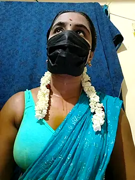 mini-queen online show from 10-06-25, 01:19