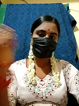 mini-queen online show from 10-10-25, 05:23