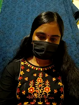 mini-queen online show from 10-18-25, 05:14