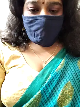 Snapshot of saritha29 chatting on 09-11-25, 05:35 saritha29 online show from 09-11-25, 05:35