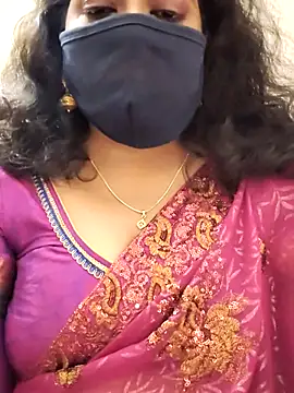 Snapshot of saritha29 chatting on 09-17-25, 04:52 saritha29 online show from 09-17-25, 04:52