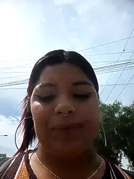 snow belle online show from 11-24-25, 03:01