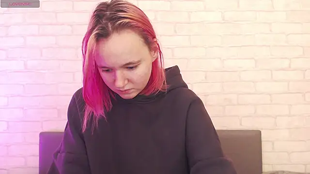 Ericha Stone online show from 11-08-25, 03:39