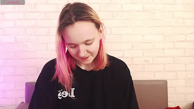 Ericha Stone online show from 02-18-26, 01:34