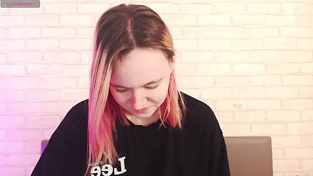 Ericha Stone online show from 02-20-26, 01:35