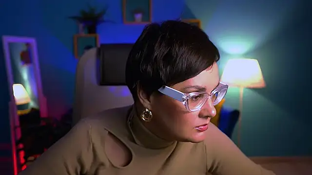 LauraDavidsons online show from 10-19-25, 04:29