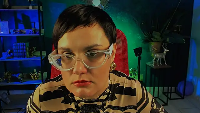 LauraDavidsons online show from 12-05-25, 04:47