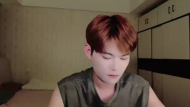 Snapshot of Dancer03 chatting on 10-04-25, 02:37 Dancer03 online show from 10-04-25, 02:37