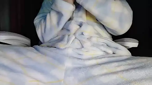 Snapshot of Dancer03 chatting on 11-08-25, 12:05 Dancer03 online show from 11-08-25, 12:05